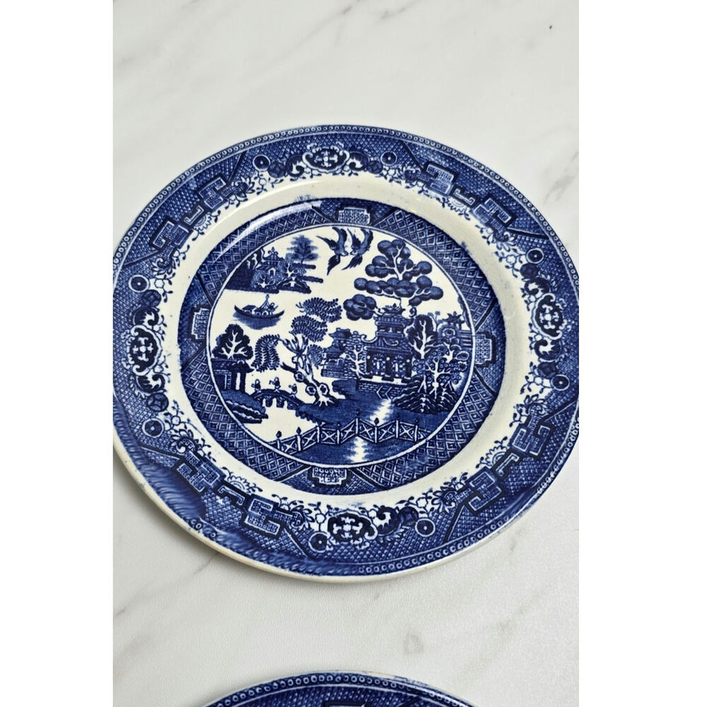 Antique Willow WARE England Blue set of 2 plates flaws see photos - Picture 2 of 11